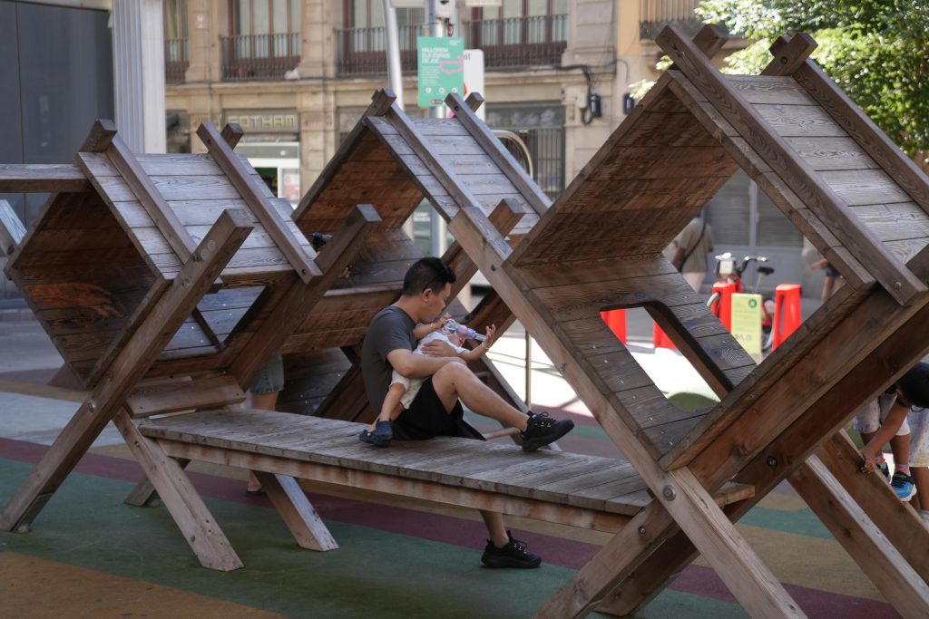 60% delle chiamate di adulti per supporto ai minori riguardano violenza