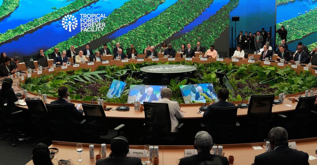 Crisi climatica: il cardinale Parolin sottolinea l&#039;impatto umanitario devastante e la necessità di azioni immediate per proteggere il pianeta e le sue risorse