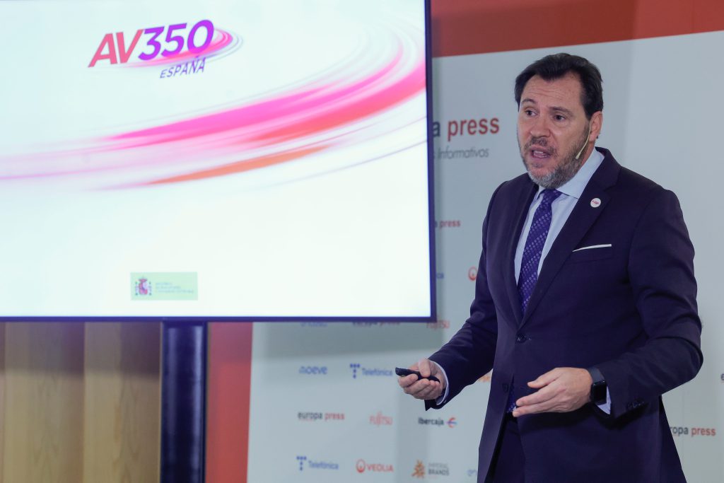 Treni ad alta velocità: la linea Madrid‑Barcellona raggiungerà 350 km/h, riducendo i tempi di viaggio a 2 ore