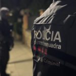 Arrestato a Barcellona un medico per somministrazione di droga endovenosa in un appartamento.