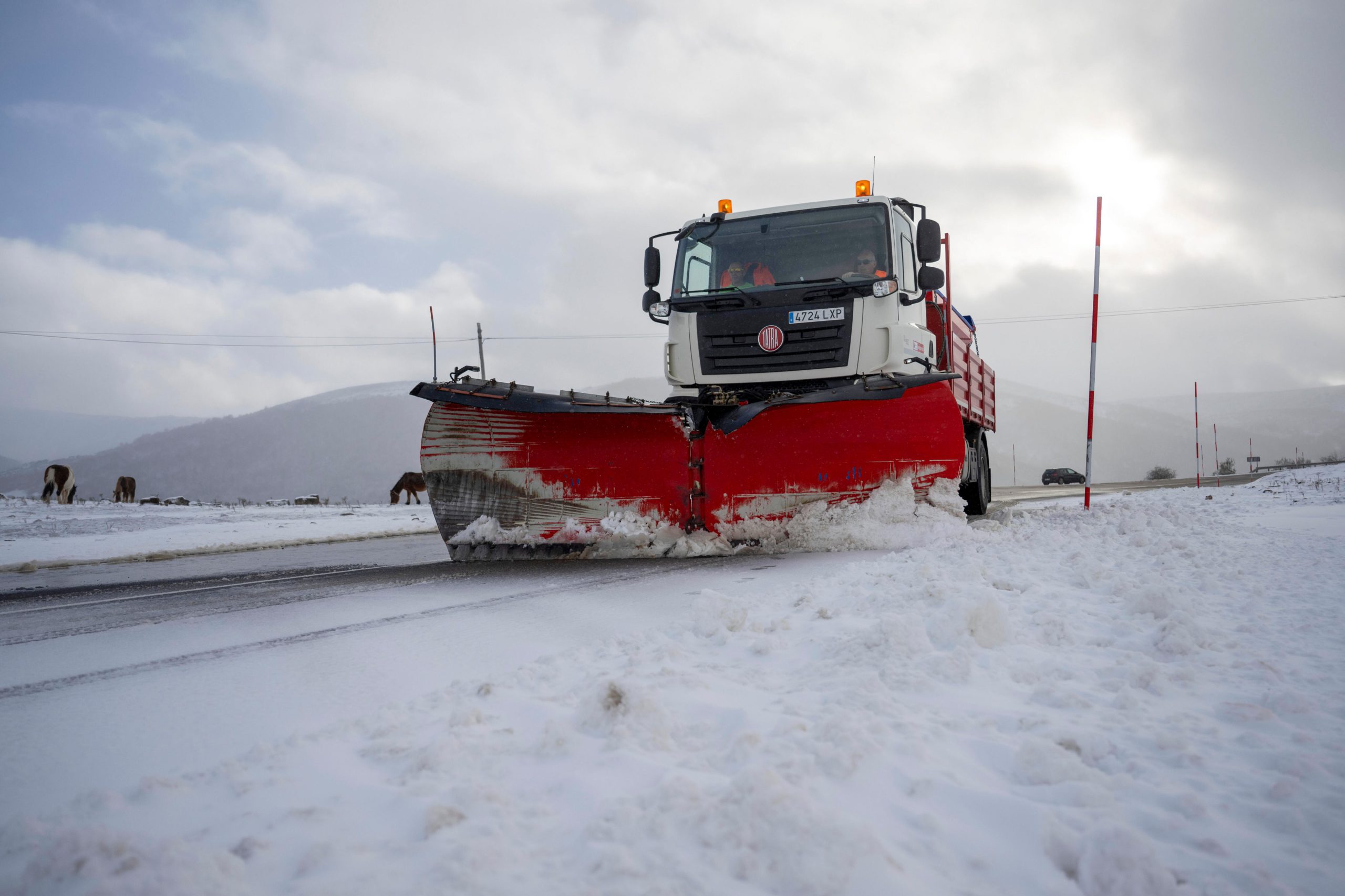 Neve in Spagna settentrionale: avviso arancione per autostrade di Cantabria, Castiglia e León, Navarra e Paesi Baschi