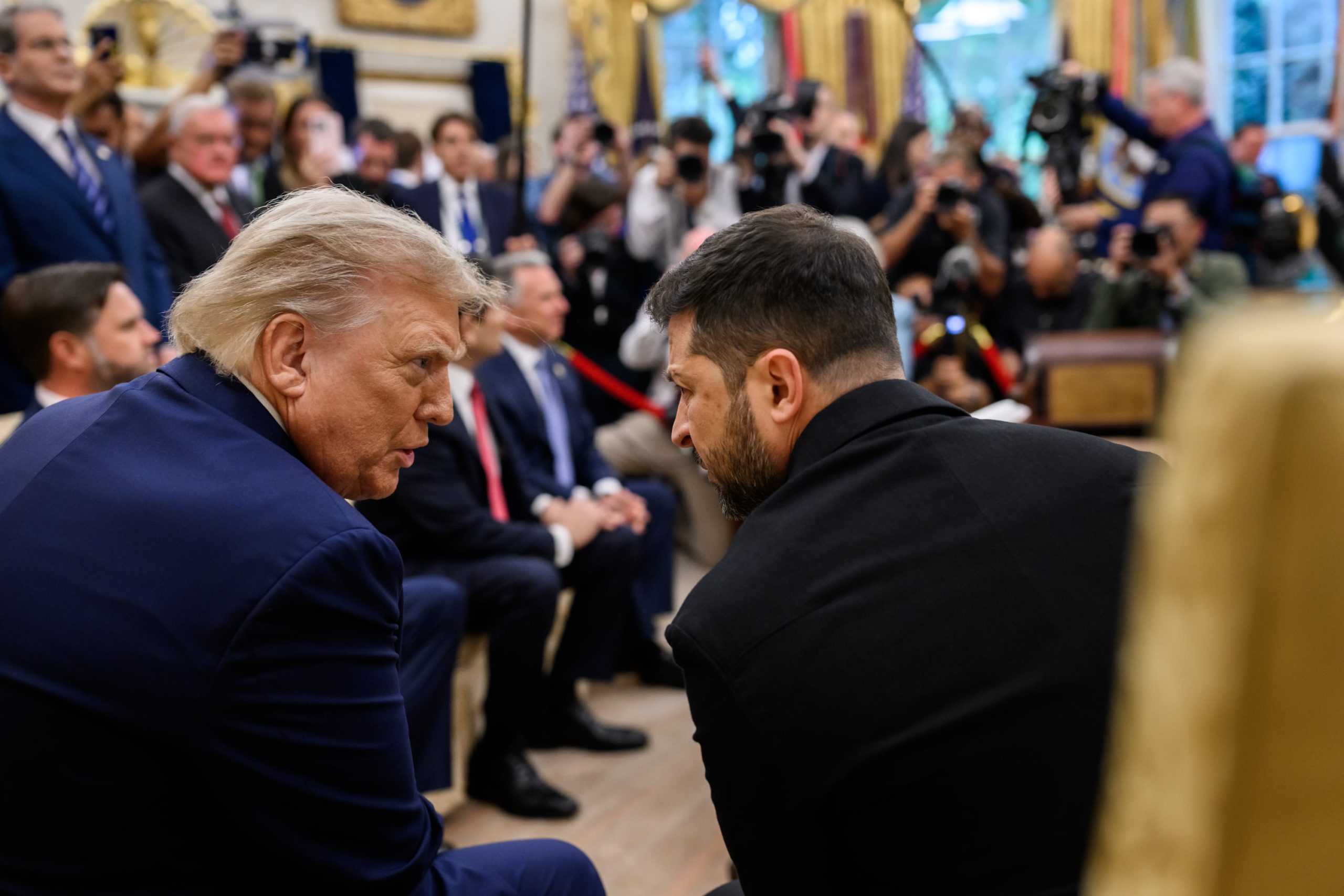 Trump impone a Zelensky una settimana per rispondere al piano di pace ucraino
