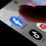 Connettersi in età avanzata: evitare l'isolamento e comprendere le nuove forme di comunicazione