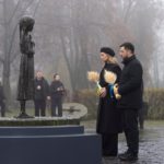Zelensky avverte che la perdita del sostegno degli Stati Uniti potrebbe costare all'Ucraina la dignità