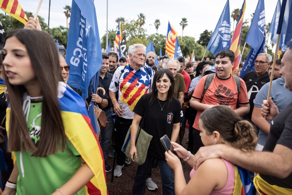 Arcadi Oliveres: la morte di un attivista e l&#039;importanza del linguaggio pacifico nella politica