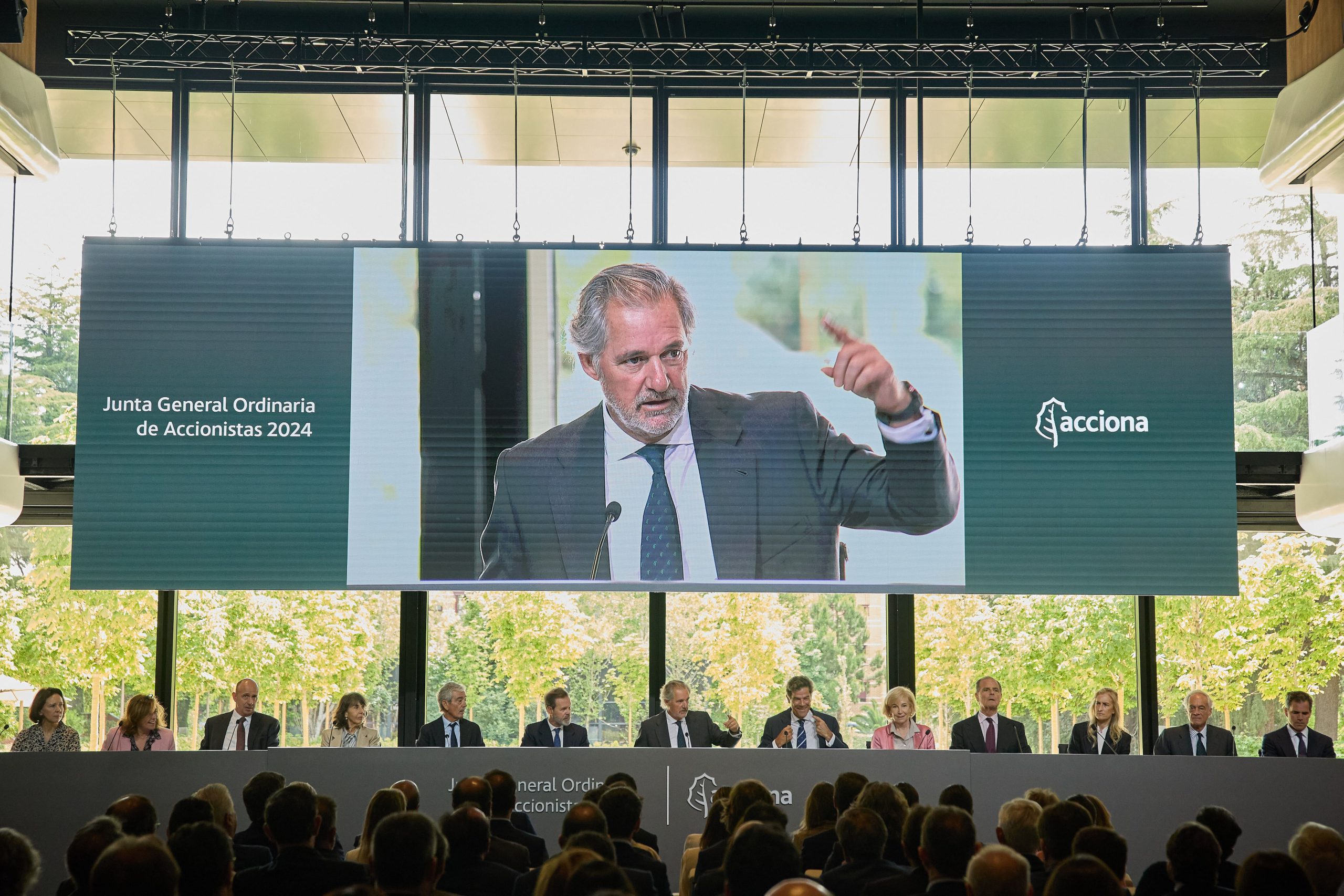 Acciona e Servinabar sotto sospetto: quattro appalti per oltre 300 milioni di euro, incluso il 2% per la piccola impresa navarra