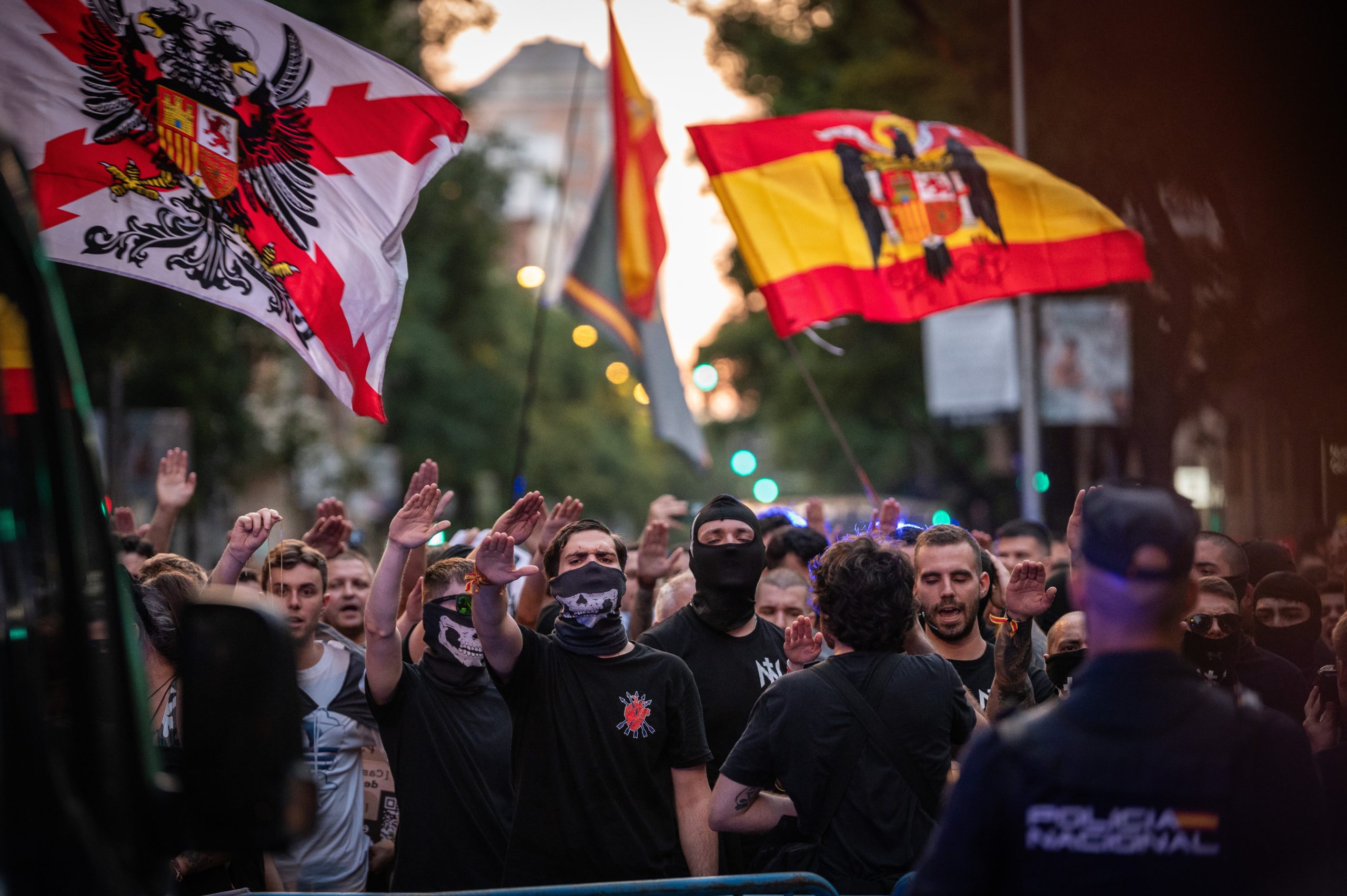 Corte di Madrid: paura di reati d'odio non sufficiente a vietare marcia fascista per 50° anniversario di Franco