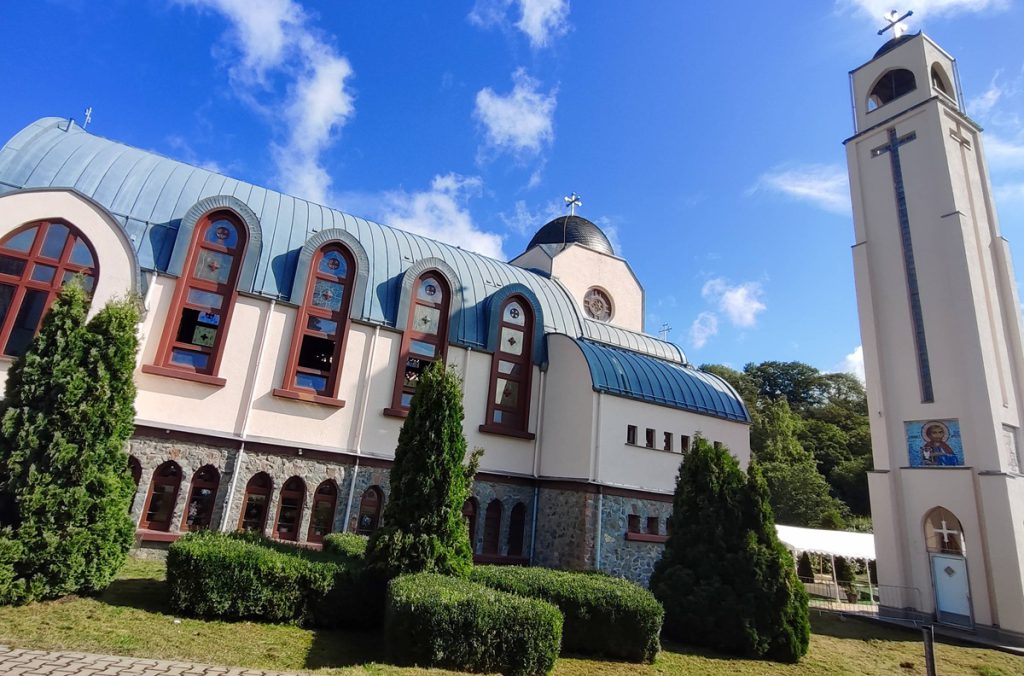 Scoperta di mani separate di una donna sull’autostrada A45 in Renania Settentrionale‑Vestfalia: il bambino è stato rintracciato in un altro stato