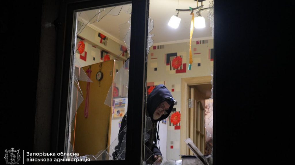 Attacco russo alla città di Zaporizhzhia: danni agli edifici residenziali e asilo nido, una violazione del diritto internazionale umanitario