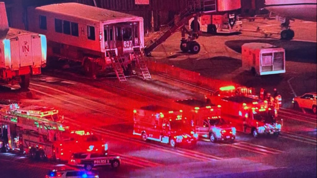 Incidente aereo negli Stati Uniti: 18 feriti all&#039;aeroporto di Dulles, condizioni non critiche