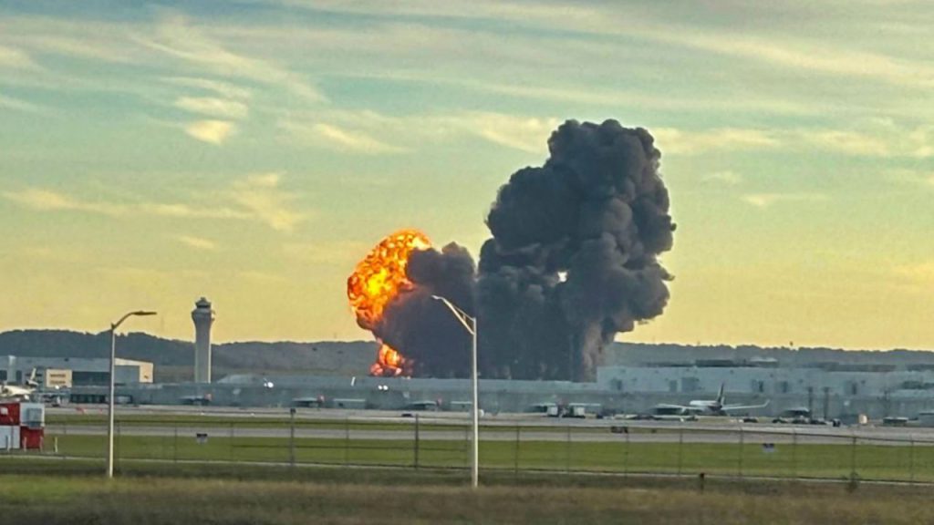 Incidente aereo cargo nel Kentucky: almeno 12 morti, indagini in corso