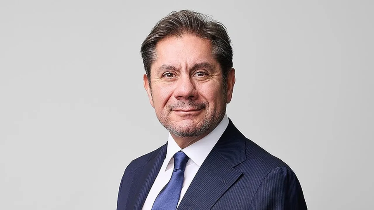 Akbank prevede crescita del 3,5 % nel 2025 grazie alla riduzione dei tassi di interesse