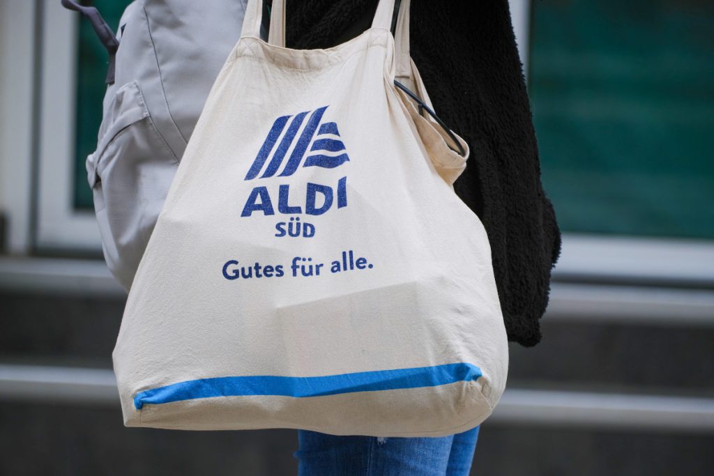 Aldi Süd Rende Pubblici i Suoi Dati: Una Mossa Verso la Trasparenza Totale