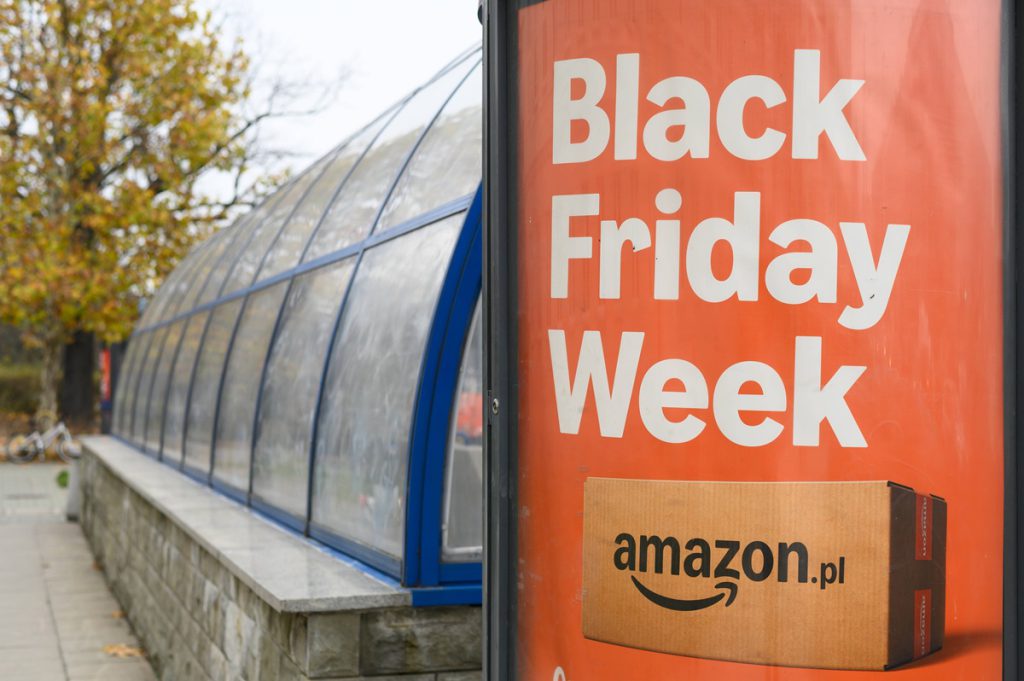 Amazon propone sconti su valigie e borse durante il Black Friday