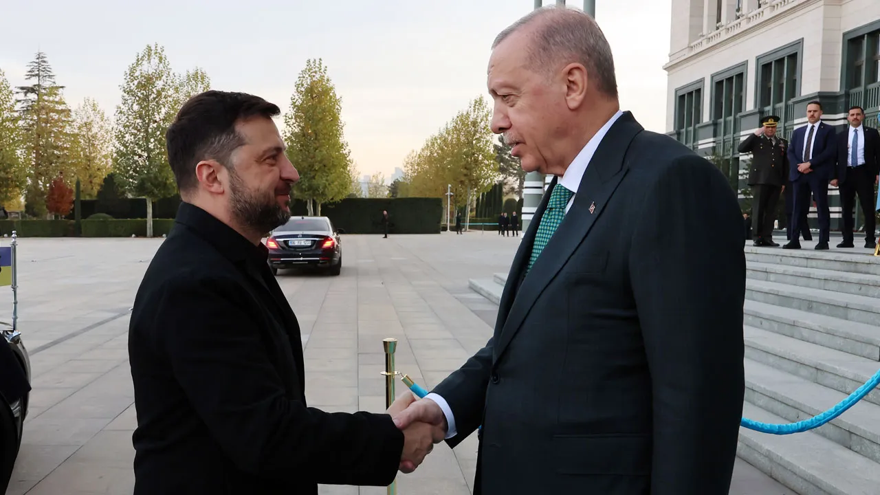 Erdoğan e Zelensky si incontrano per un pranzo di lavoro e conferenza stampa