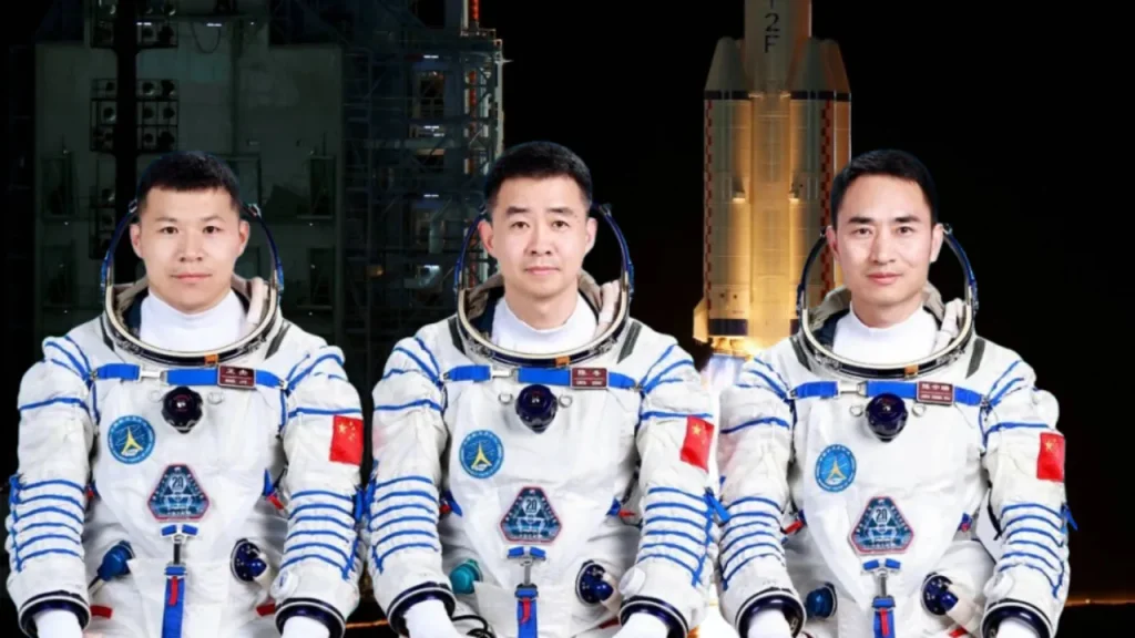 Cina lancia Shenzhou‑22 in anticipo per salvare gli astronauti di Shenzhou‑20 dopo crepa nella capsula