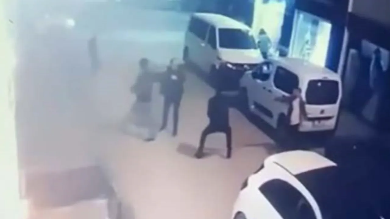 Avvocato uccide padre e figlio in hotel di Van: indagine in corso