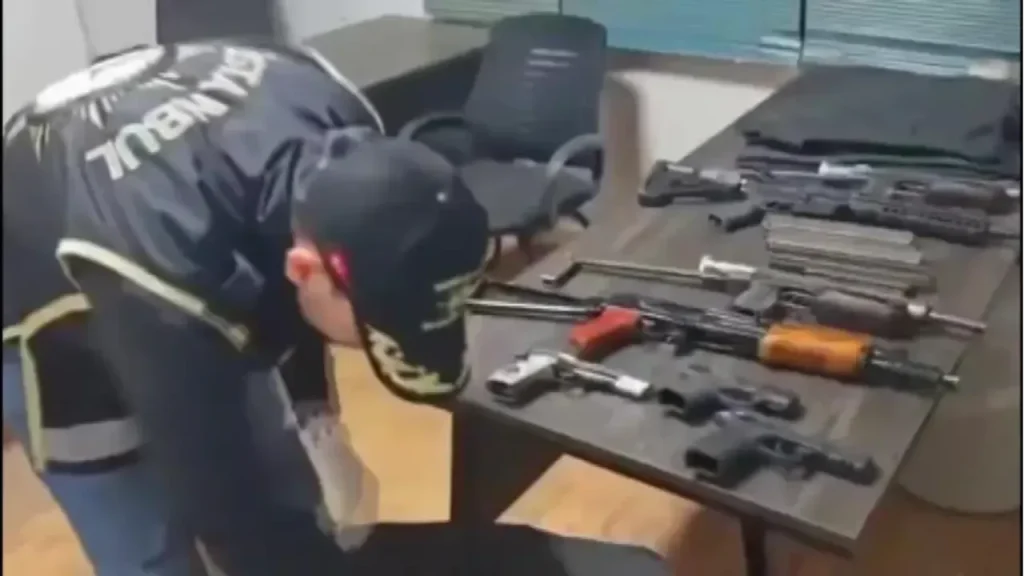 Bahçelievler: sequestro di pistole a lunga canna e arresto di otto sospetti