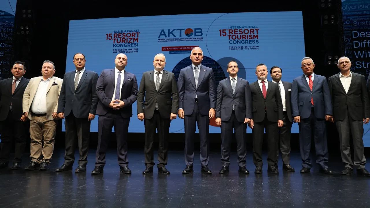 Stagione turistica in Turchia prolungata fino a novembre: il ministro invita gli hotel a mantenere sconti per aprile e maggio