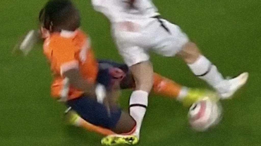 Infortunio grave di Edin Visca durante la partita Trabzonspor-Başakşehir