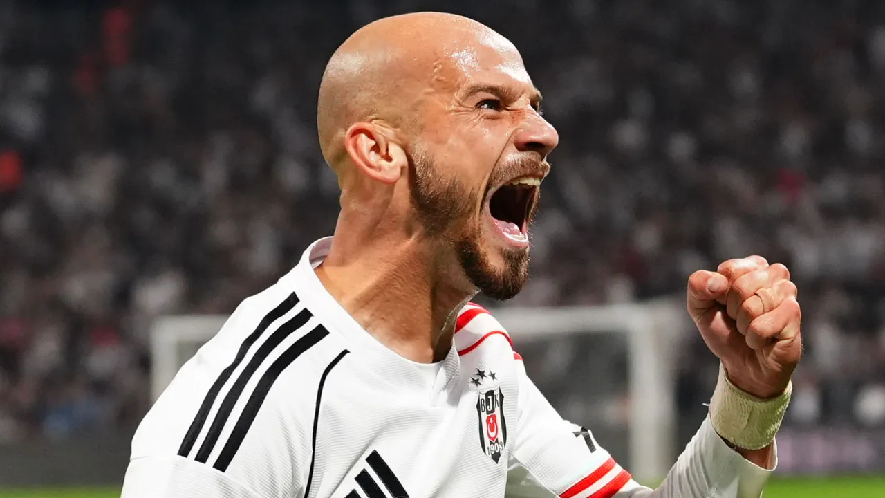 Beşiktaş considera spostare Cerny dalla posizione centrale alla fascia sinistra