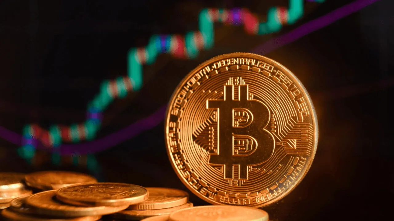 Bitcoin in forte calo: prezzo a 85.250 dollari, analisi delle cause