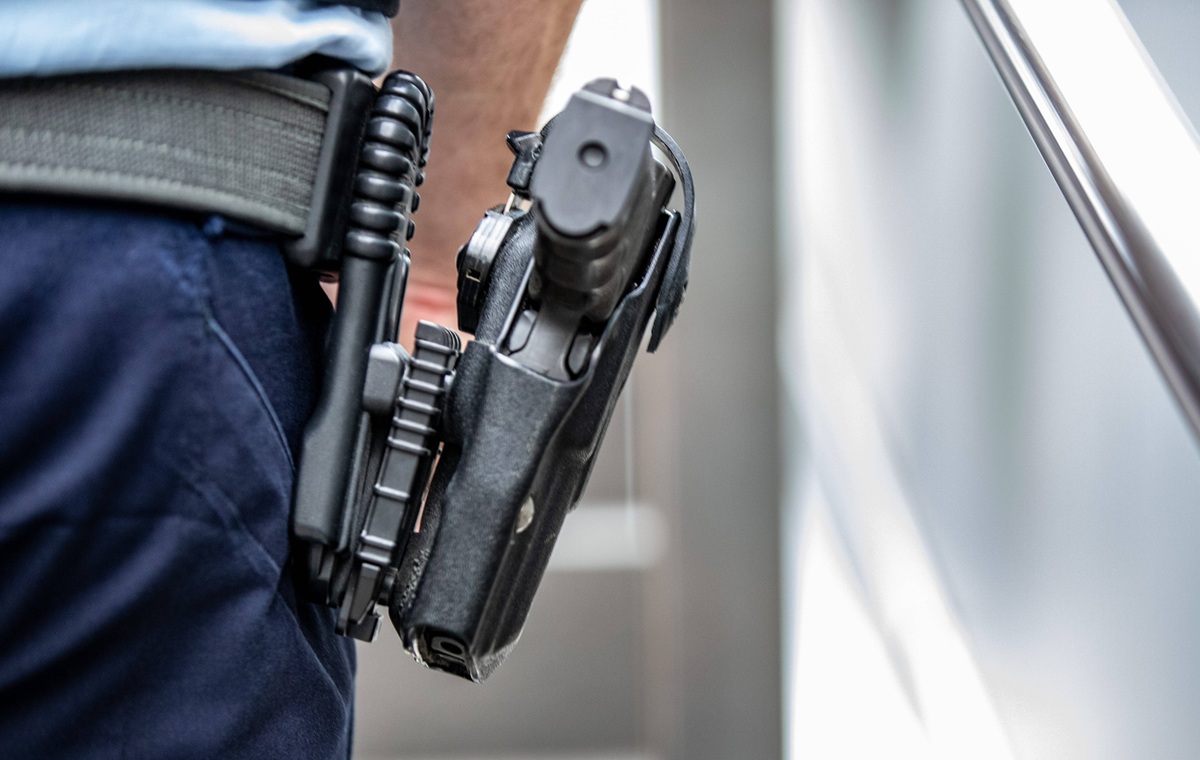 Polizia di Bochum sparata a una ragazza sorda di 12 anni: pubblico e accademici chiedono spiegazioni