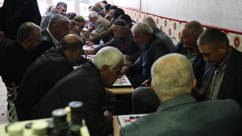 La dama, un gioco che unisce le generazioni in Turchia: la storia di Elazığ