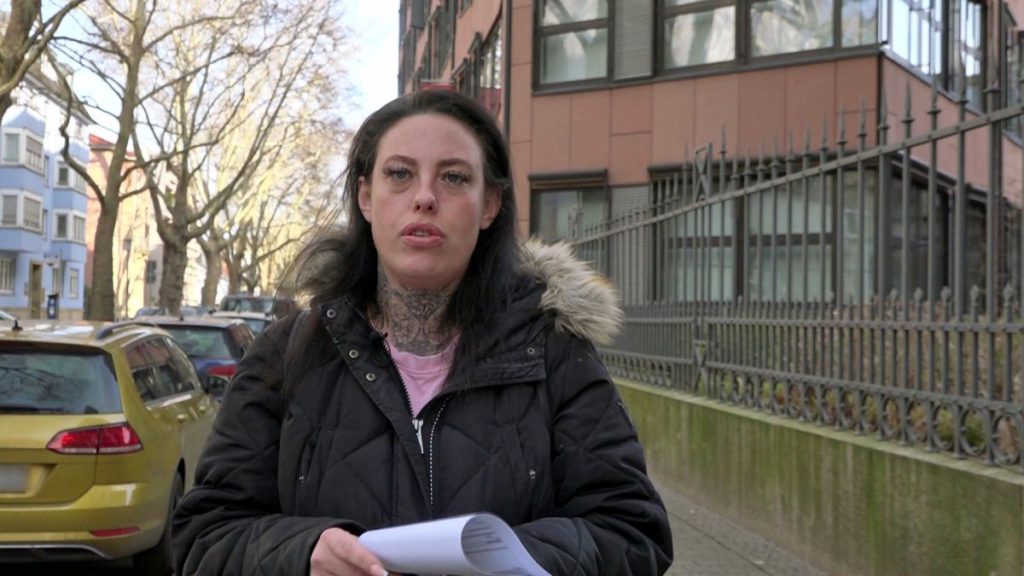 Bürgergeld: Zwillingsmutter gibt ihre Selbstständigkeit als Make-Up-Artistin auf – „Knochenarbeit“