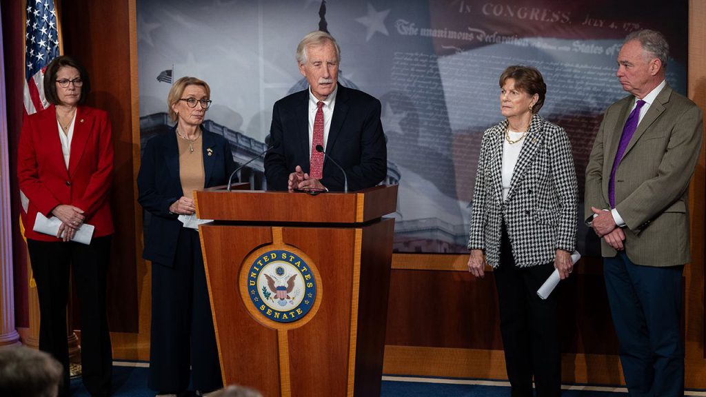 Governo degli Stati Uniti Riapre Dopo 40 Giorni di Chiusura: Un Accordo Storico tra Democratici e Repubblicani