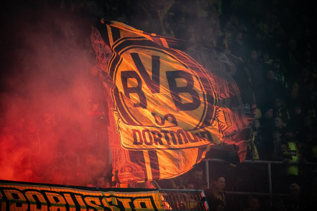 Tifosi del Borussia Dortmund in Rivolta contro la Decisione della Deutsche Fußball-Liga