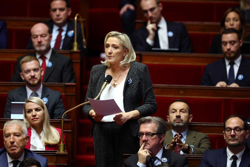 Il Cambiamento di Prospettiva sul Rassemblement National: Critiche che si Spostano sull&#039;Approccio Economico