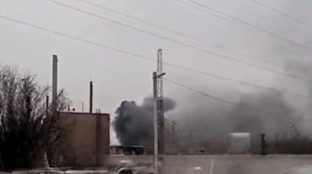 Attacco di droni ucraini a fabbrica petrolchimica russa: conseguenze e impatto sul conflitto