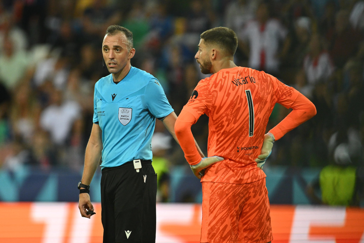 UEFA decide sul futuro della partita Manchester City – Bayer Leverkusen