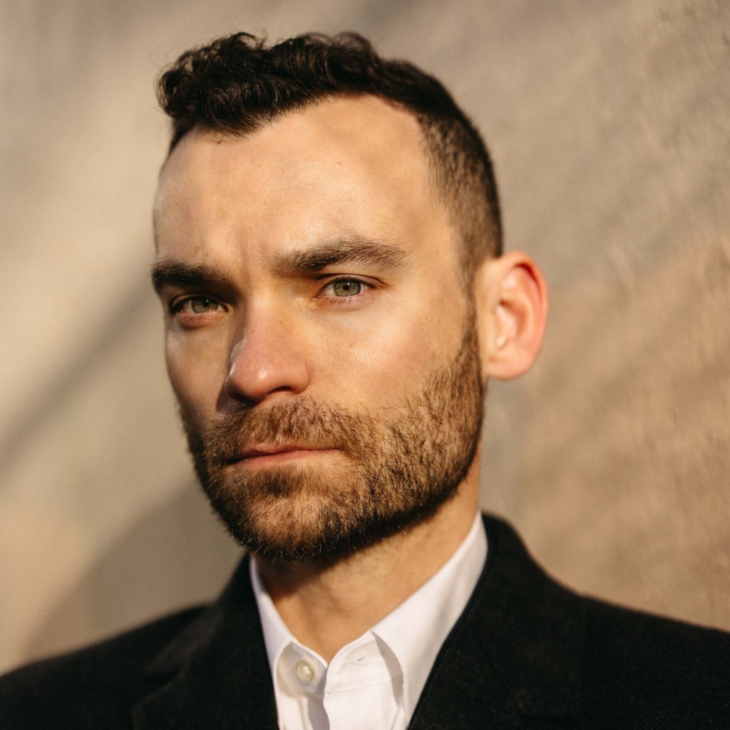 FBI licenzia trainee per aver mostrato la bandiera del Pride