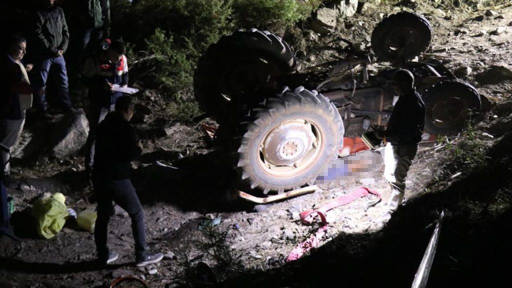 Tragedia in Turchia: coppia di anziani trovati morti schiacciati da un trattore nel bosco di Denizli