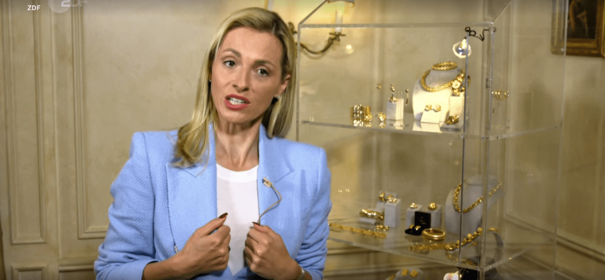 Lisa Nüdling compra un collier a Bares für Rares e lo trova cambiato poco dopo