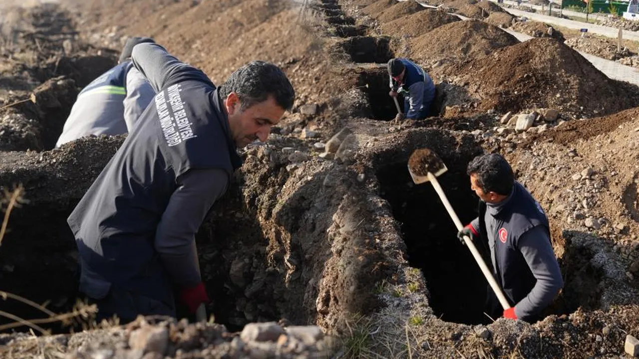 Erzurum: centinaia di tombe scavate per scoprire motivi e corpi sepolti