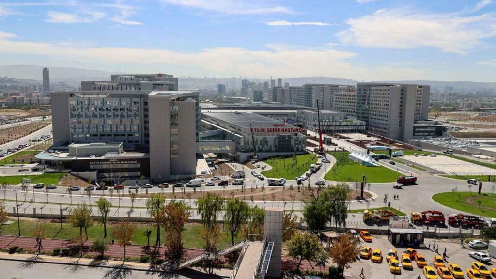 L&#039;Etlik Şehir Hastanesi di Ankara raggiunge un importante traguardo: 15 milioni di persone curate in tre anni