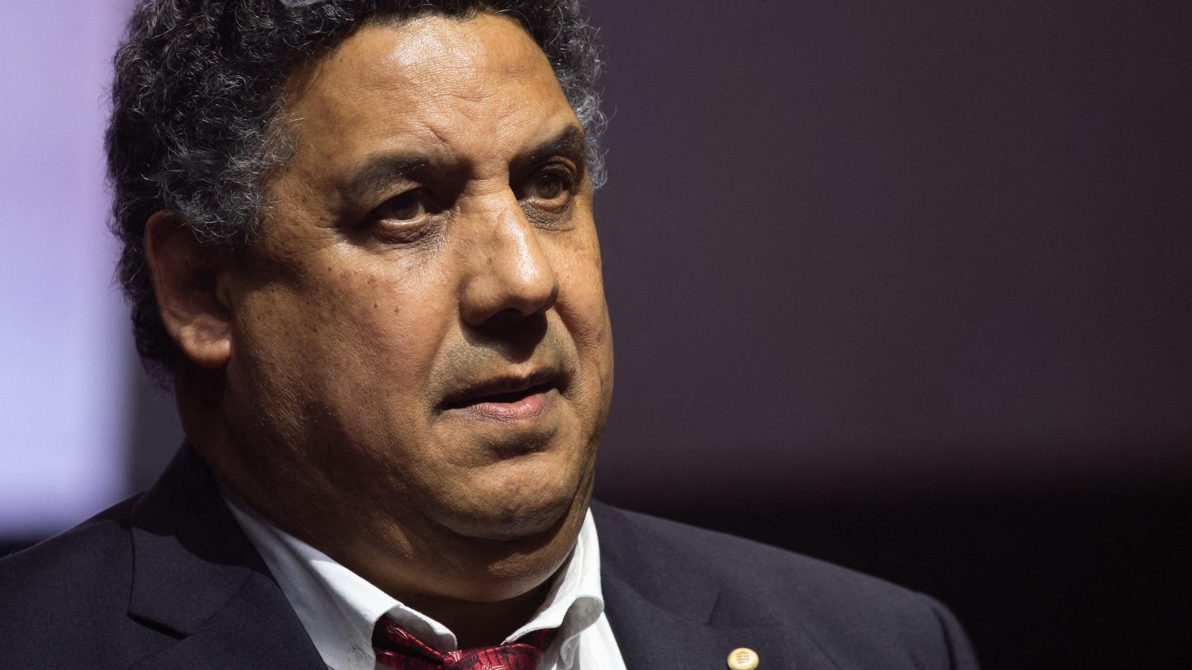 Serge Blanco, ex rugbista, si prepara a candidarsi per le elezioni comunali di Biarritz