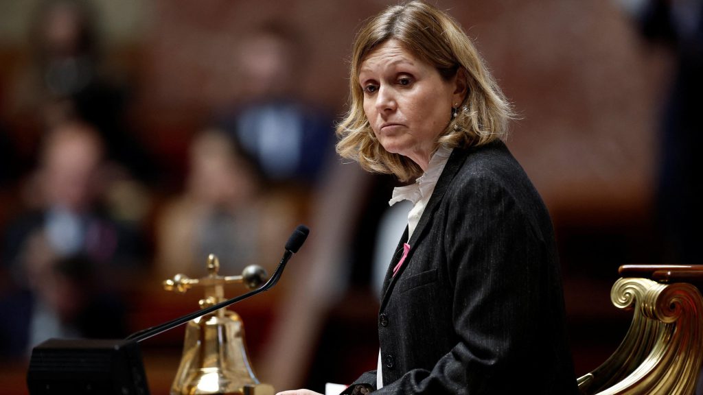 Proposta di Yaël Braun‑Pivet: sospensione temporanea delle sessioni notturne della Camera a partire da gennaio