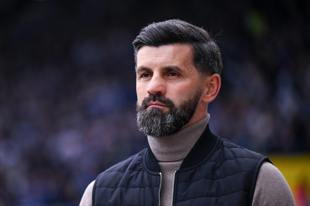 Novità a Schalke: una decisione attesa che potrebbe cambiare il futuro del club