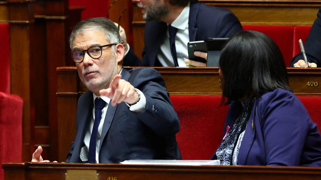 Ritorno all&#039;articolo 49.3: le possibili conseguenze sulla politica francese