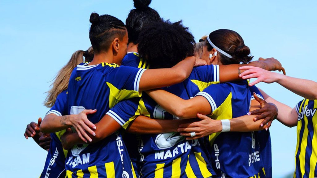 Fenerbahçe si conferma leader della Turkcell Kadın Futbol Süper Ligi con la sesta vittoria consecutiva contro il Trabzonspor