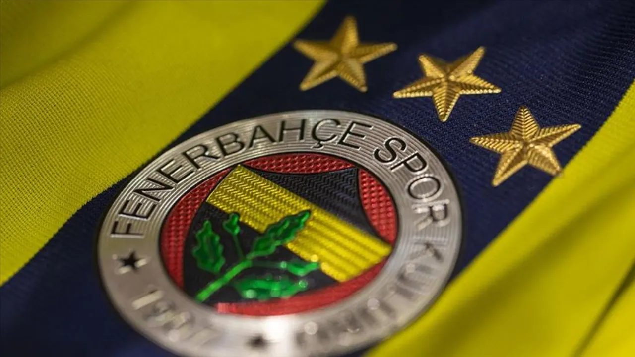 Fenerbahçe firma contratti con cinque giovani talenti del calcio