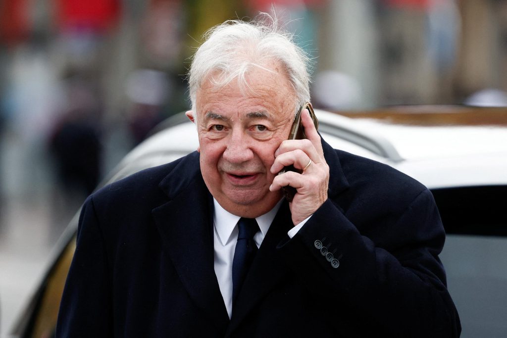 I senatori francesi cercano soluzioni per ridurre il deficit senza aumentare le tasse