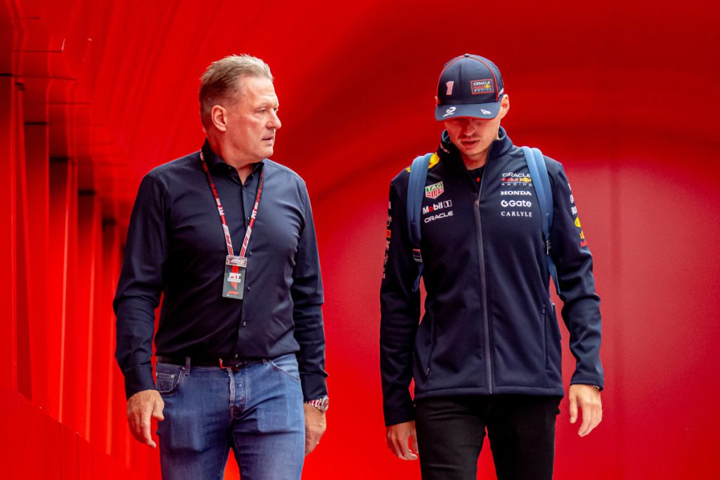 Jos Verstappen crea un allarme a McLaren: la sua dichiarazione mette in dubbio la guida di Max