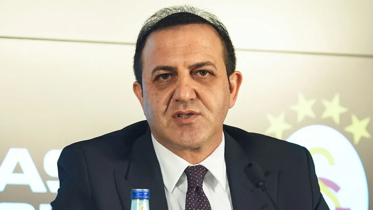 Abdullah Kavukcu: fiducia negli arbitri turchi e richiesta di maggiore attenzione al VAR dopo la vittoria su Gençlerbirliği