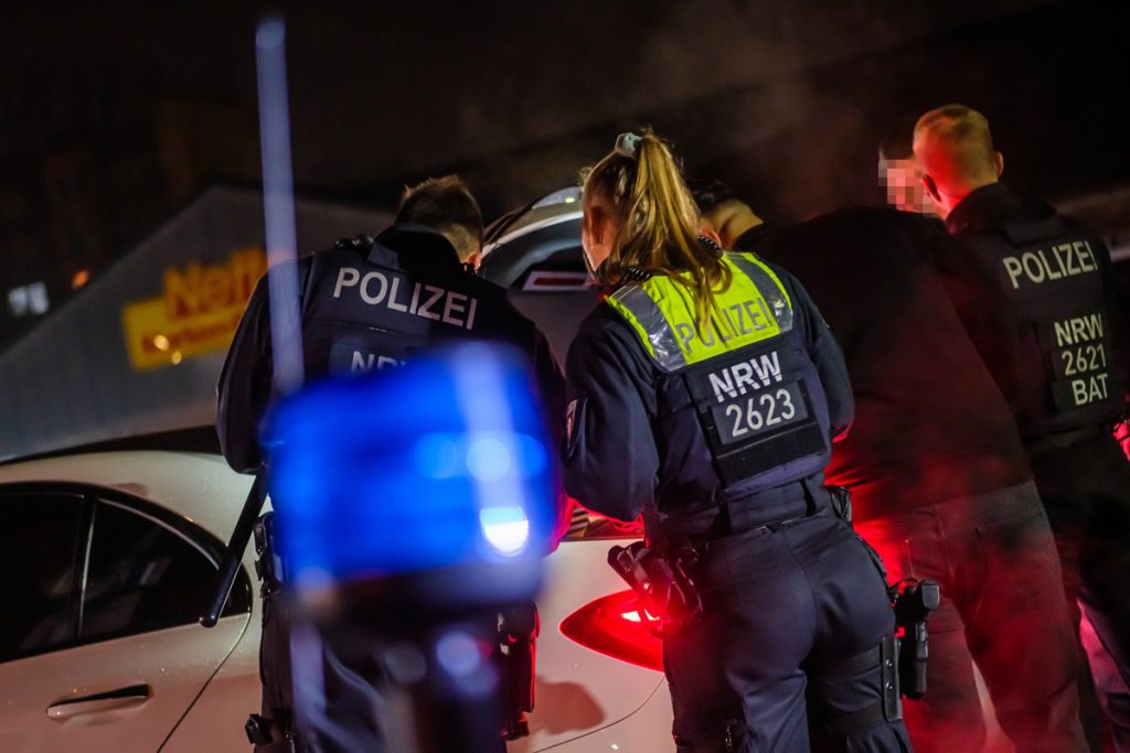 Donna di Gelsenkirchen denuncia la sua zona residenziale come una &quot;zona di paura&quot; e scuote la comunità locale