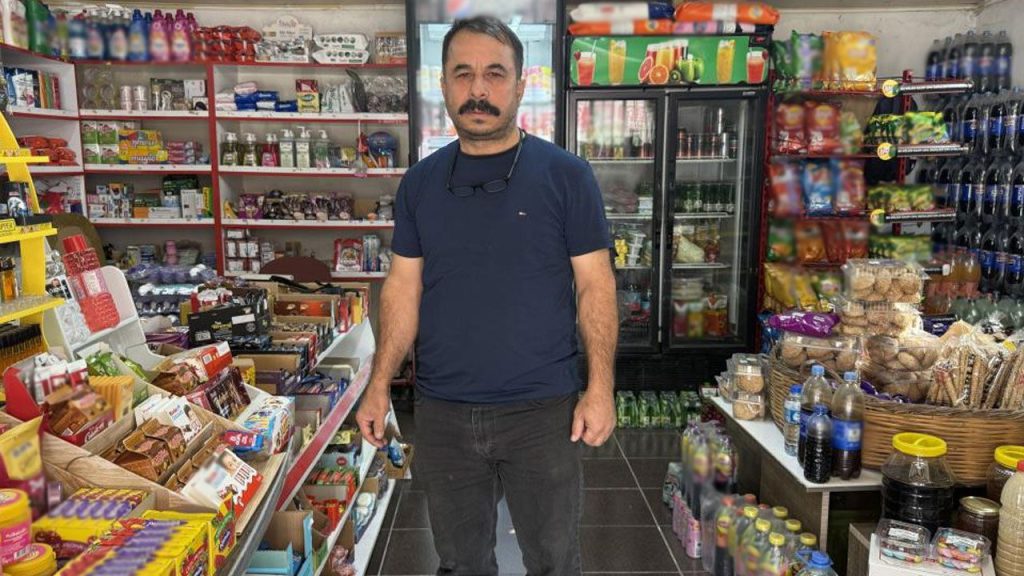 Atto di generosità a Hatay: un benefattore anonimo cancella i debiti di 30 famiglie colpite dal terremoto